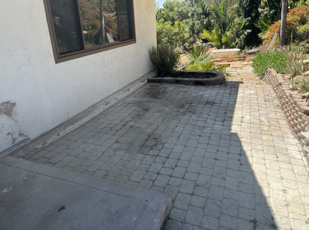 Backyard patio stone pavers